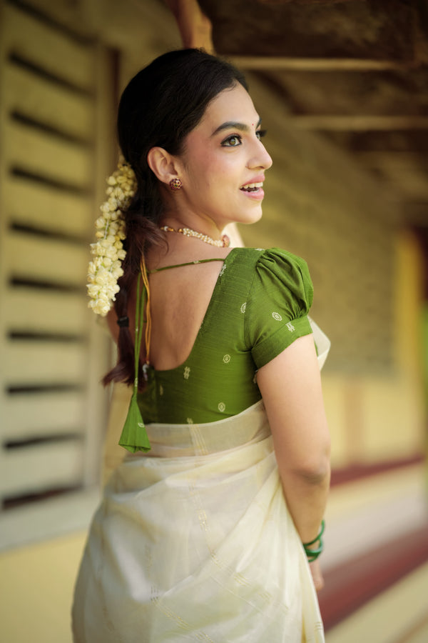 Kerala cotton saree with golden stripes